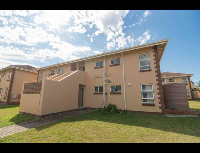 2 BEDROOM APARTMENT FOR SALE IN HUMEWOOD EXTENSION